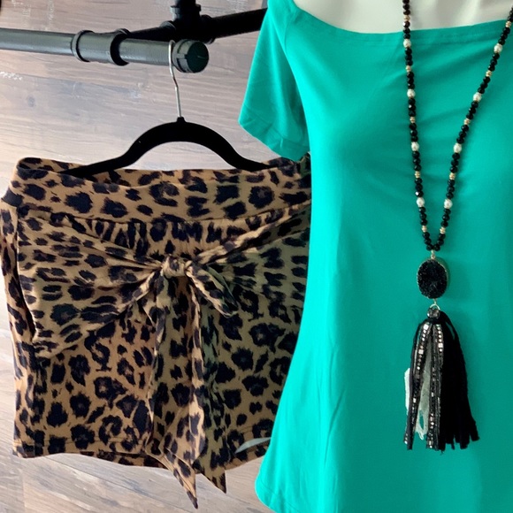Crazy Train Pants - 🍩SALE NEW Leopard bow shorts stretchy Crazy Train